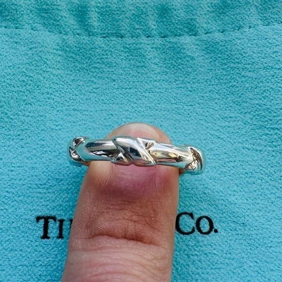 GUC Tiffany Signature X Ring Band in Sterling Silver Stacking, sz 6 - Picture 4 of 5